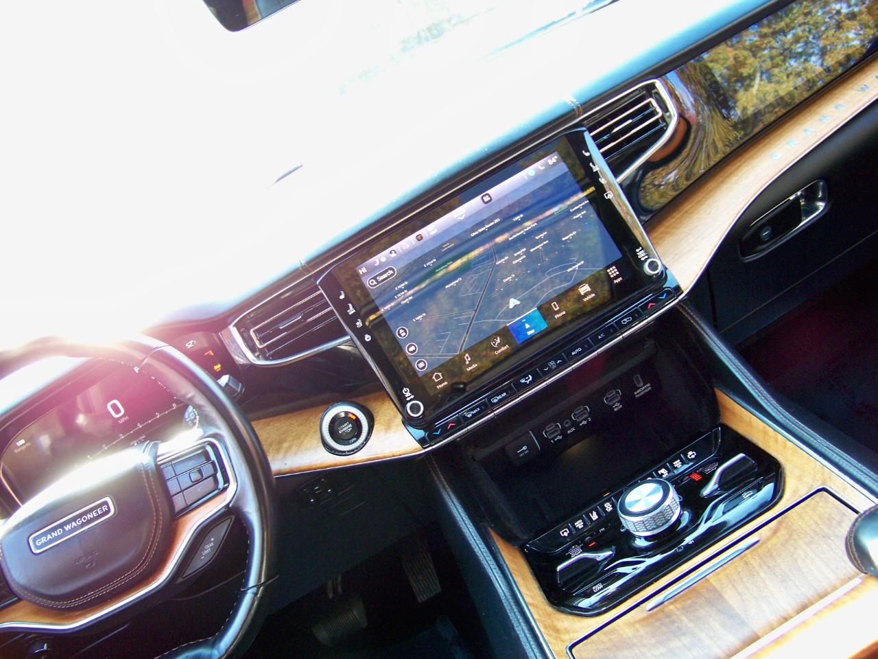 Jeep Grand Wagoneer Series III 4WD 2022