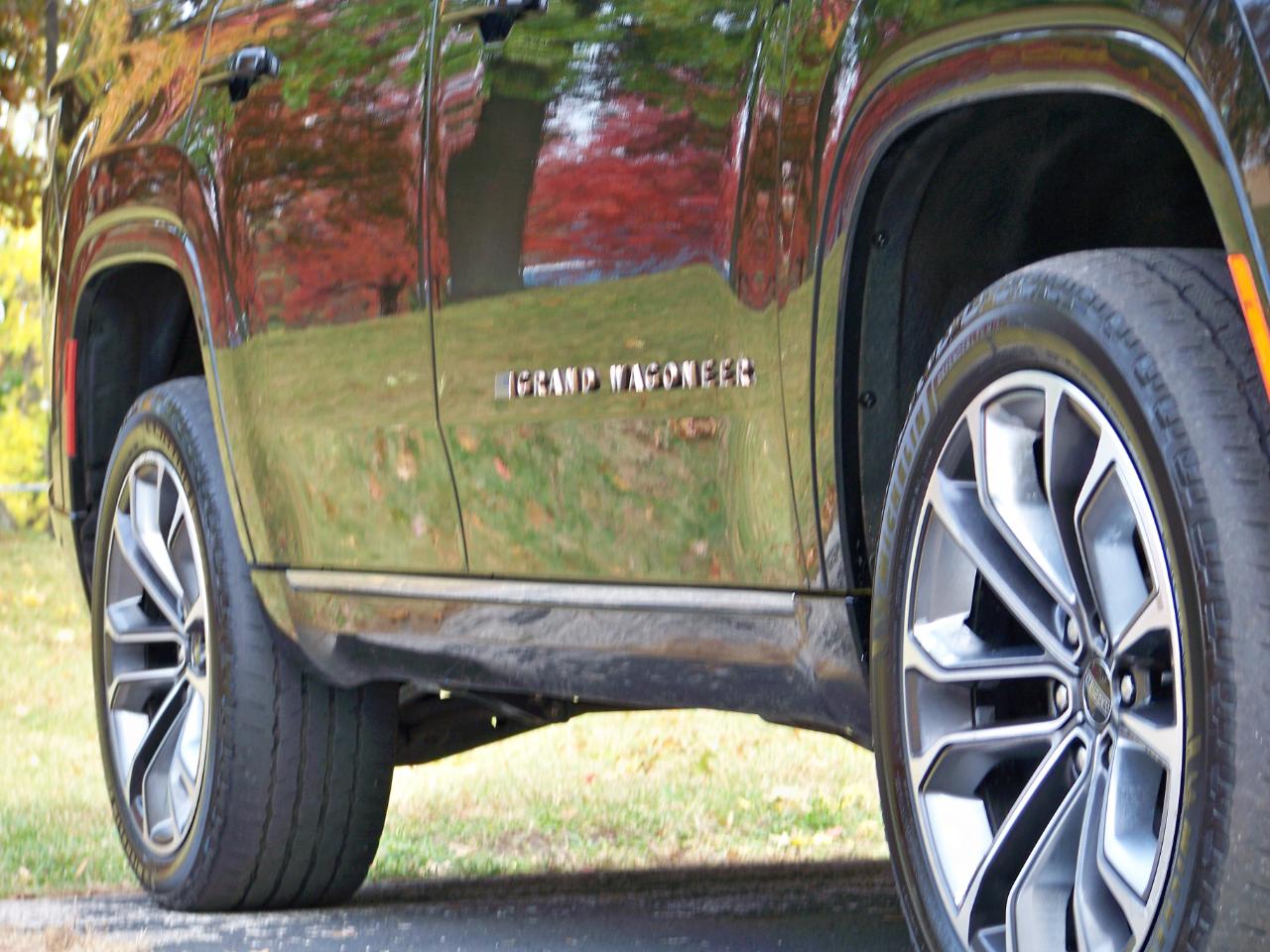 Jeep Grand Wagoneer Series III 4WD 2022