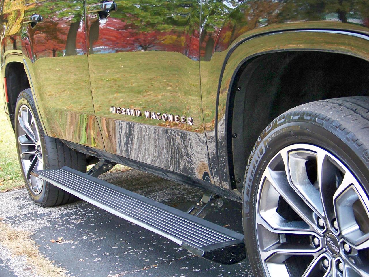 Jeep Grand Wagoneer Series III 4WD 2022