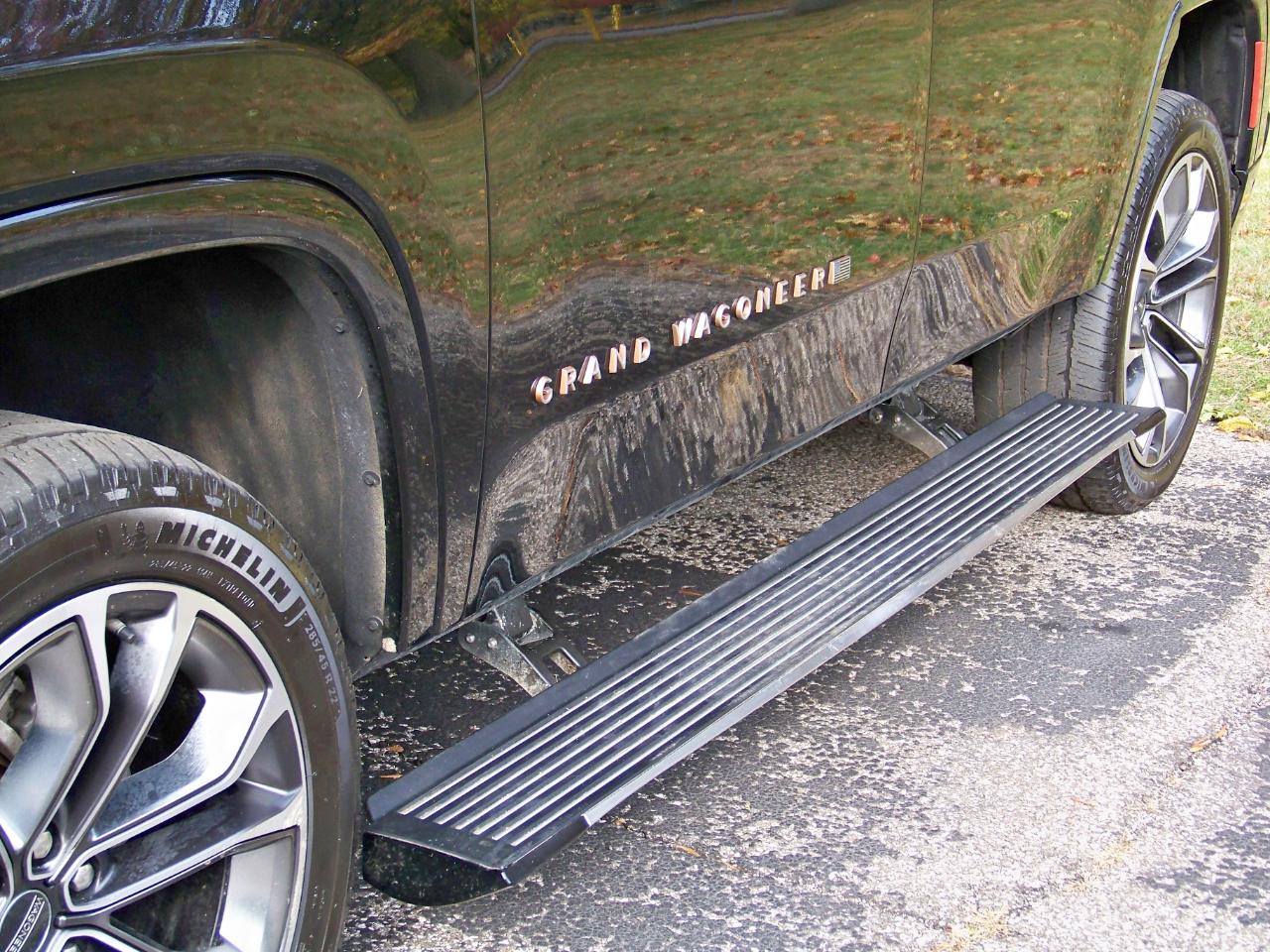 Jeep Grand Wagoneer Series III 4WD 2022