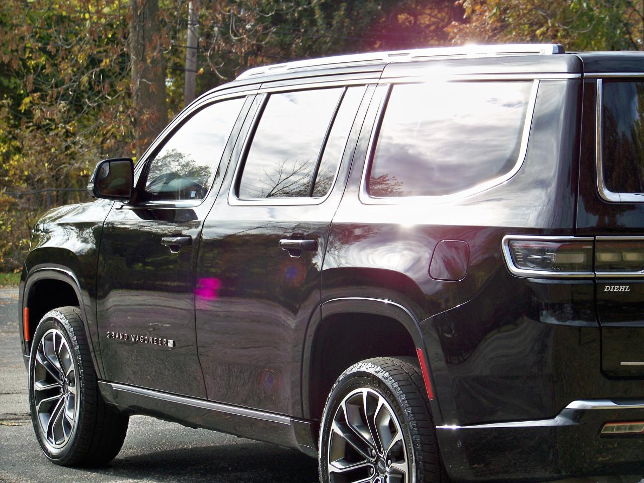Jeep Grand Wagoneer Series III 4WD 2022