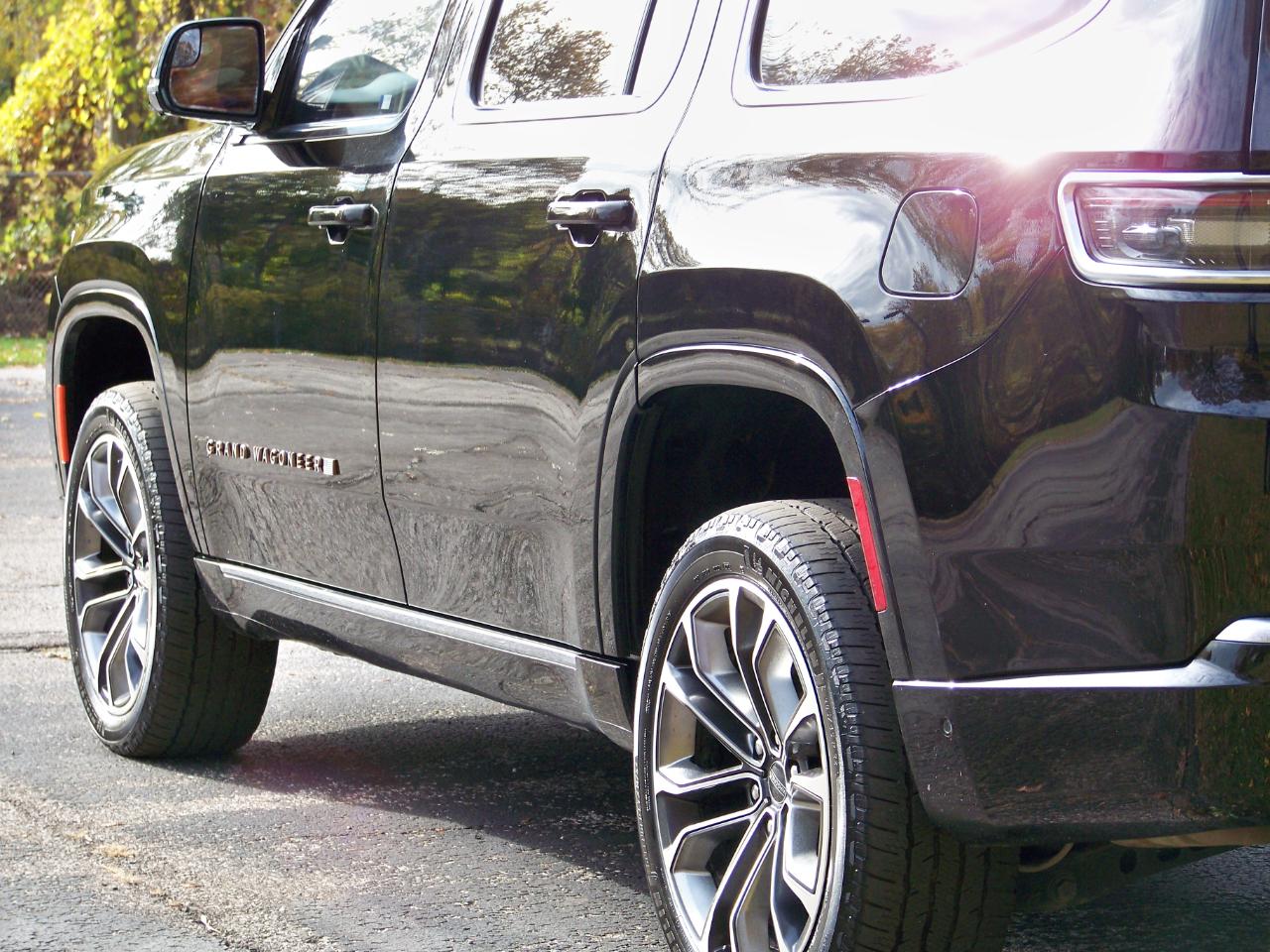 Jeep Grand Wagoneer Series III 4WD 2022