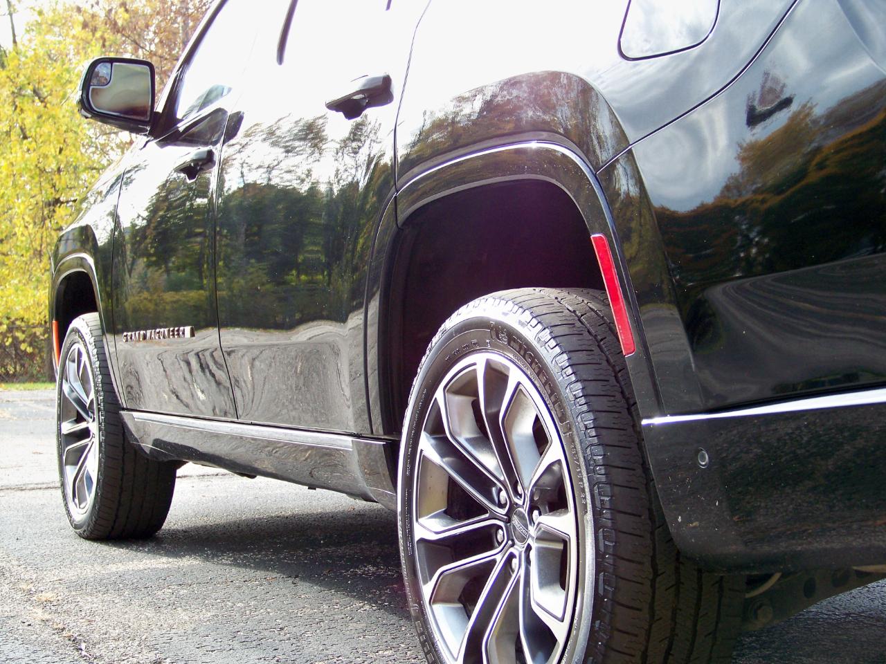 Jeep Grand Wagoneer Series III 4WD 2022