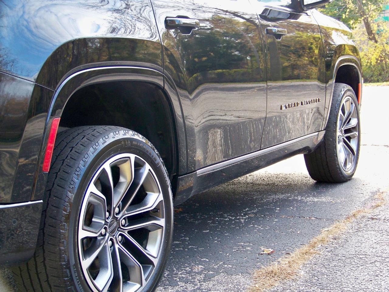 Jeep Grand Wagoneer Series III 4WD 2022