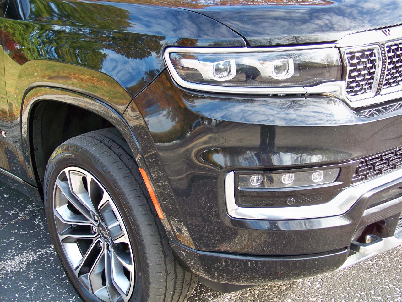 Jeep Grand Wagoneer Series III 4WD 2022
