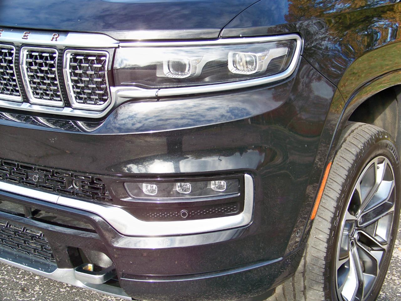 Jeep Grand Wagoneer Series III 4WD 2022
