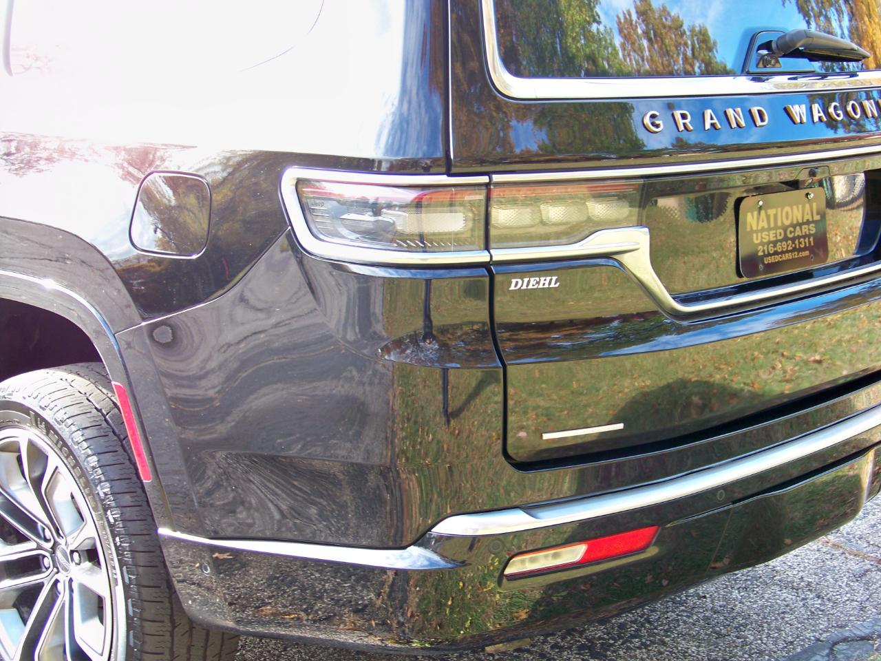Jeep Grand Wagoneer Series III 4WD 2022