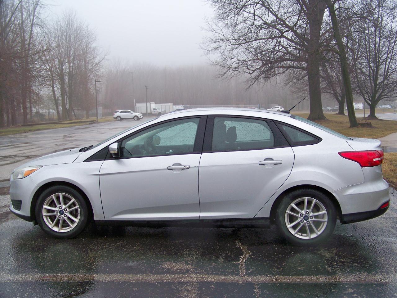 Ford Focus SE Sedan 2016