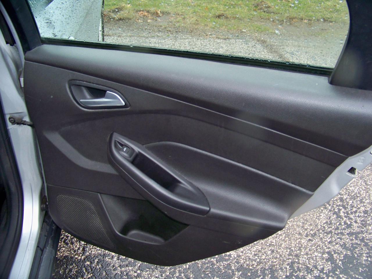 Ford Focus SE Sedan 2016