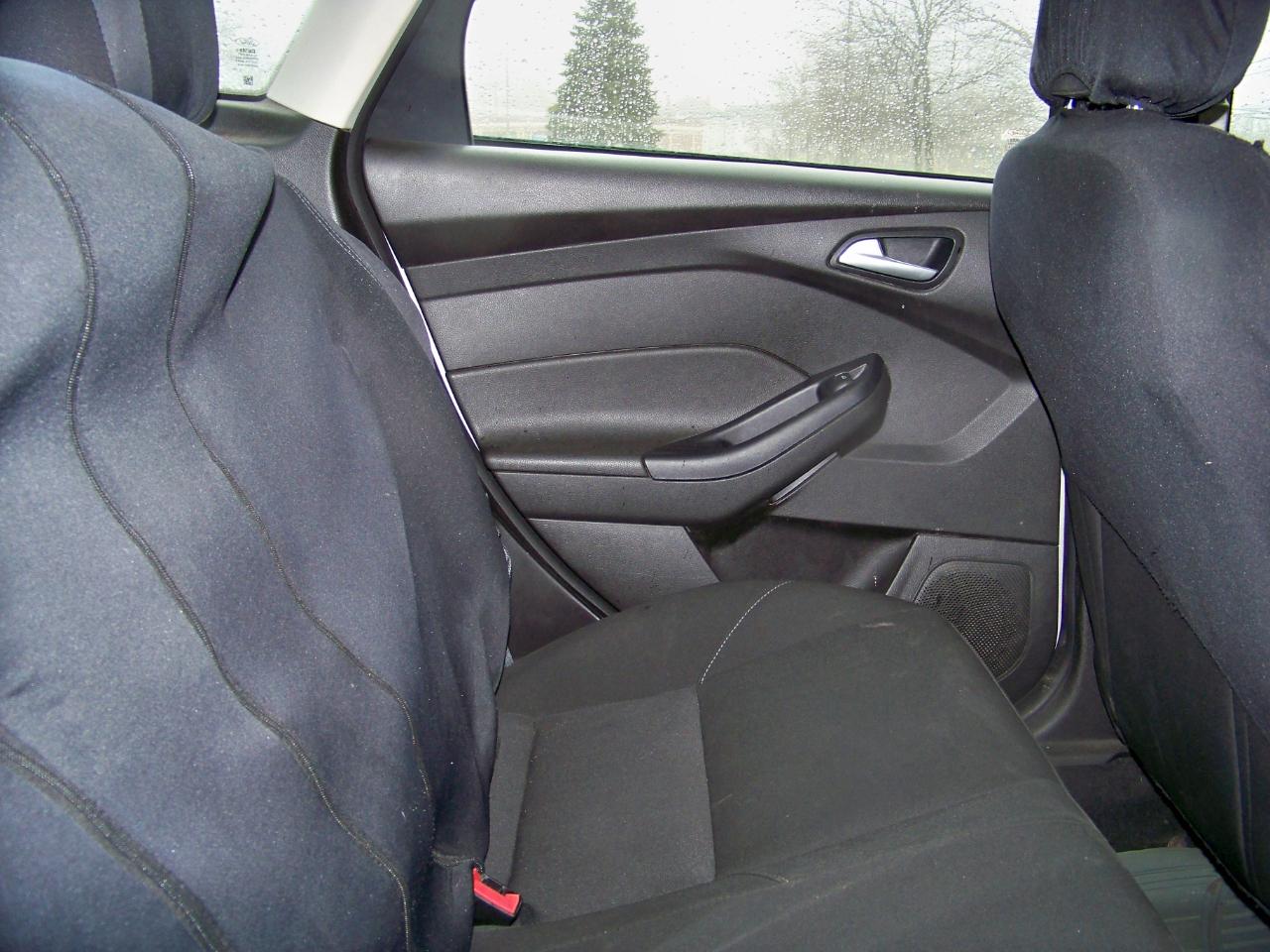 Ford Focus SE Sedan 2016