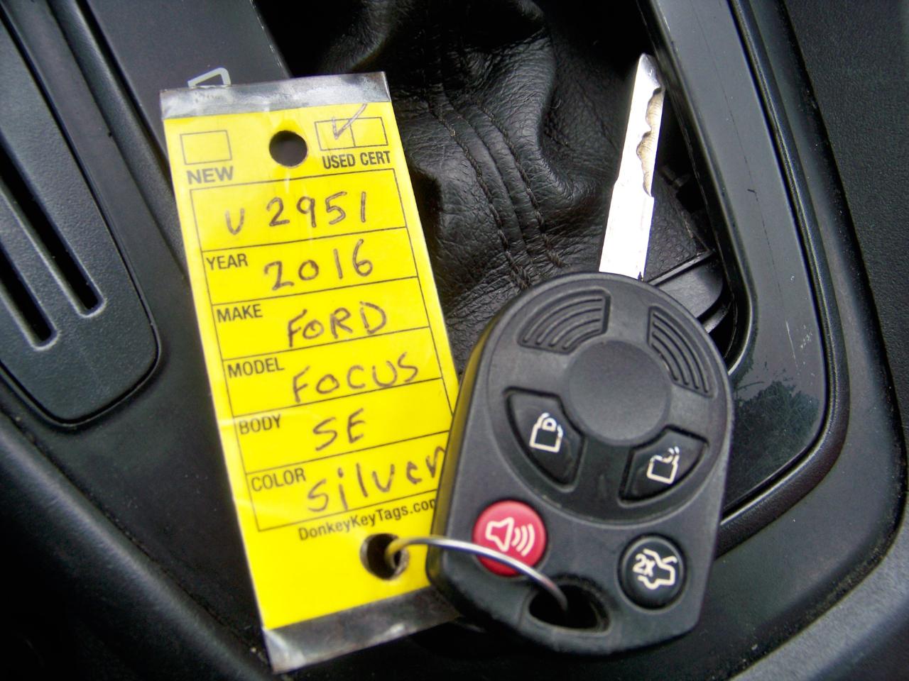 Ford Focus SE Sedan 2016