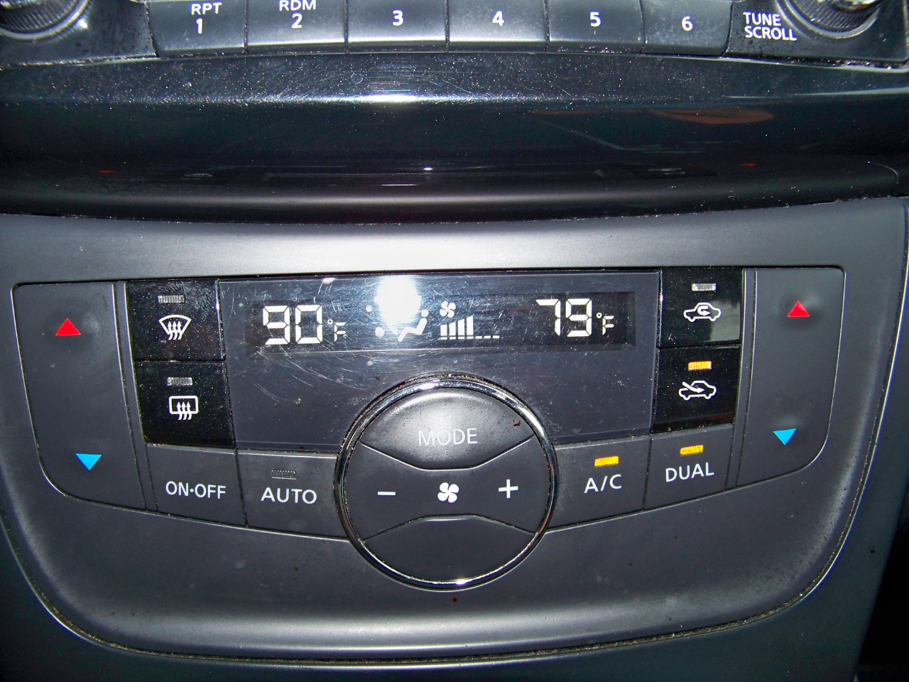 Nissan Sentra SV 4D Sedan 2018