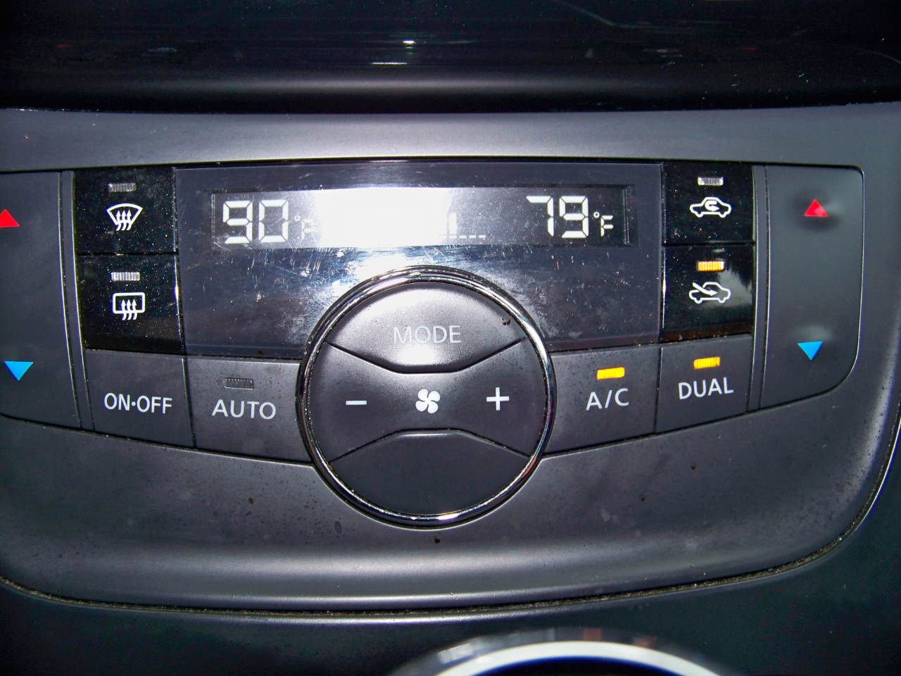 Nissan Sentra SV 4D Sedan 2018