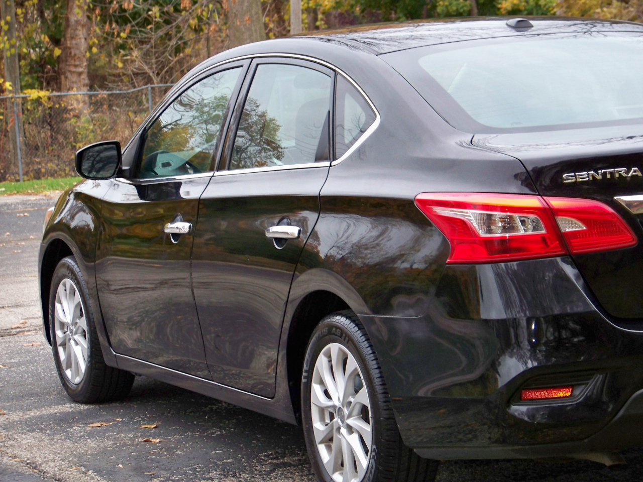 Nissan Sentra SV 4D Sedan 2018