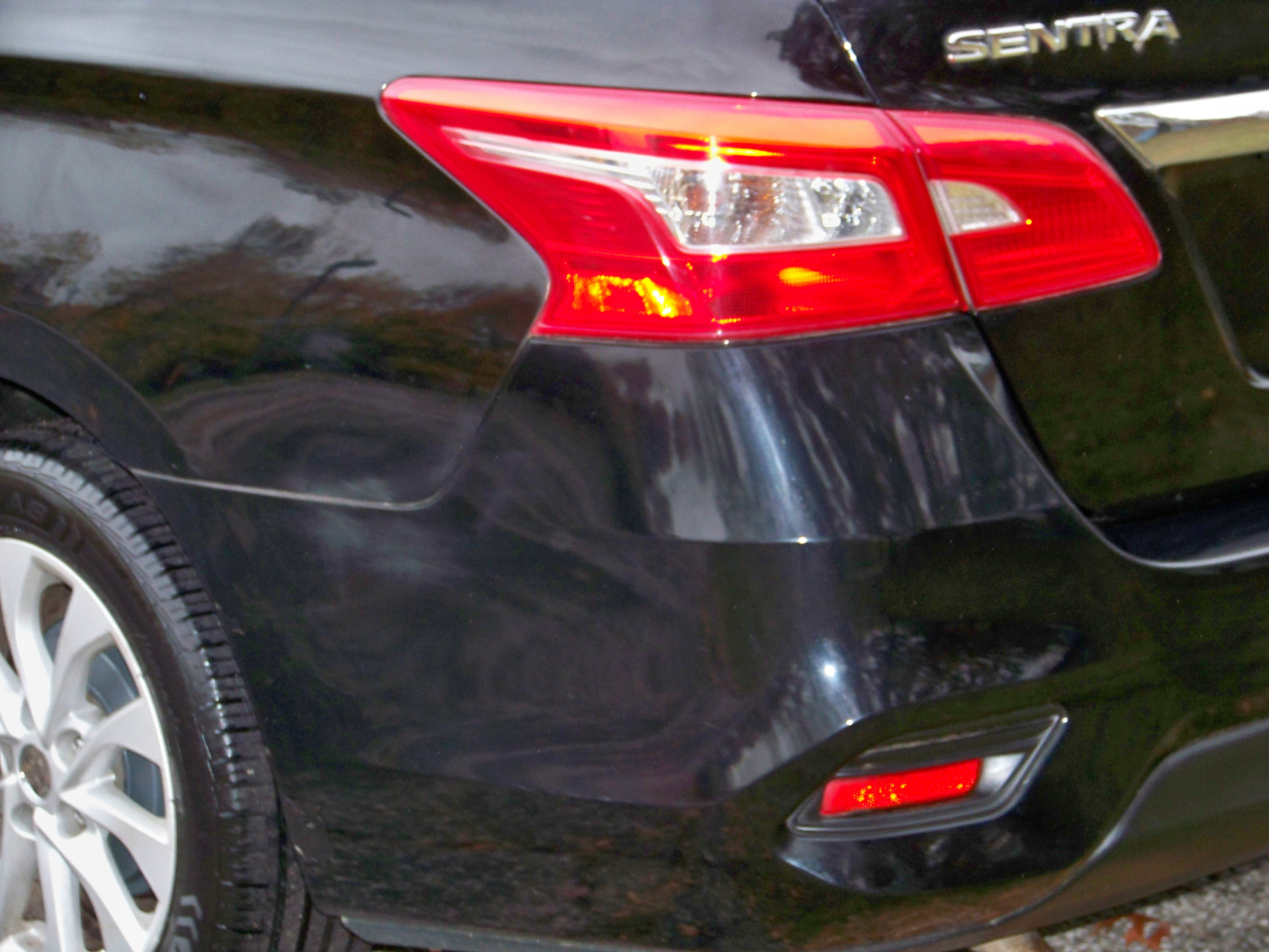 Nissan Sentra SV 4D Sedan 2018