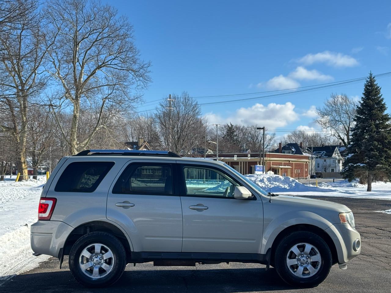 Ford Escape Limited 4WD V6 2009