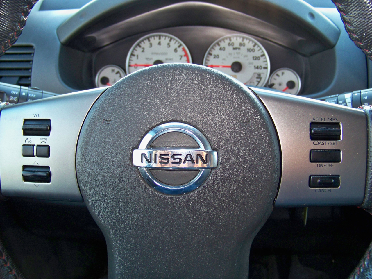 Nissan Xterra PRO-4X 4D SUV 4X4 2012