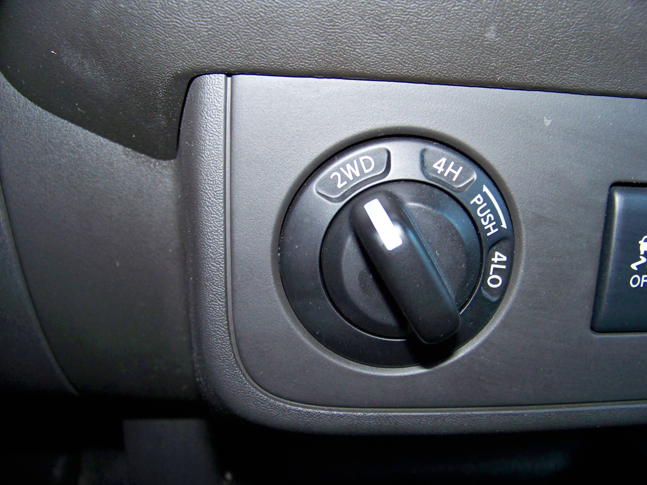 Nissan Xterra PRO-4X 4D SUV 4X4 2012