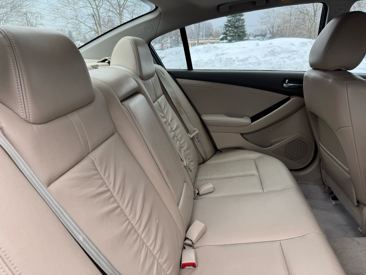 Nissan Altima 2.5 SL Sedan 2011