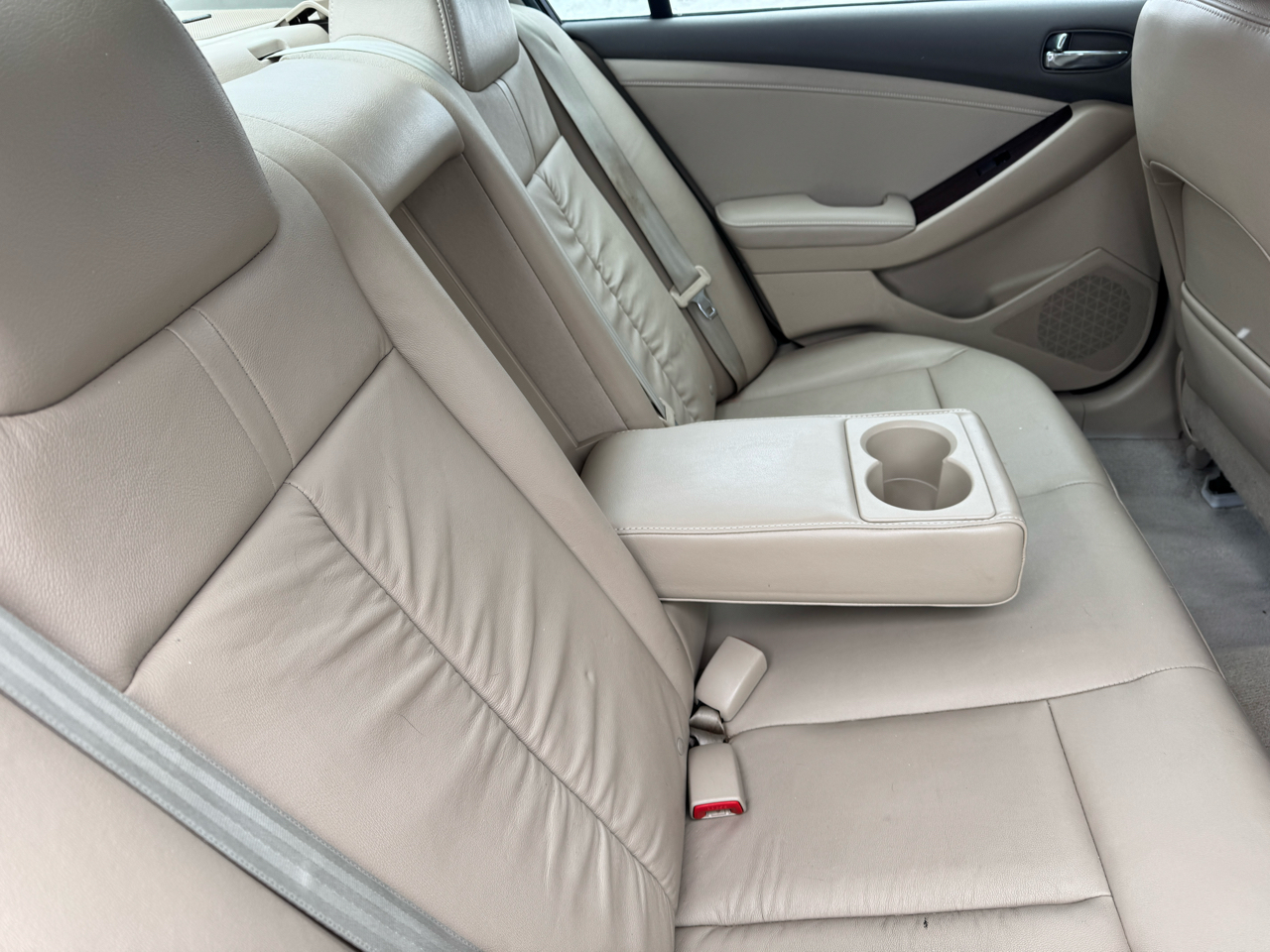 Nissan Altima 2.5 SL Sedan 2011