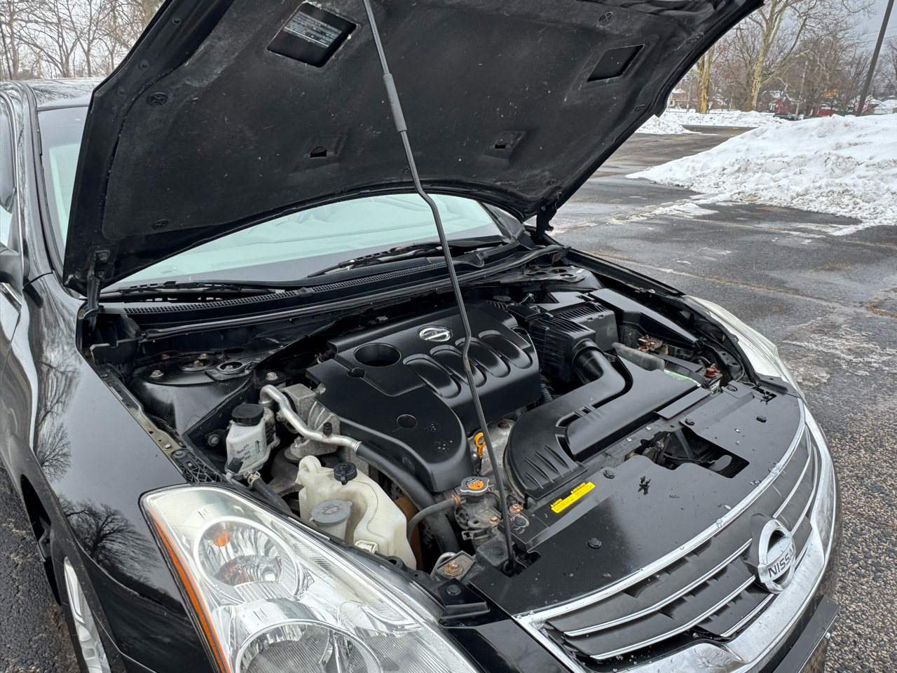 Nissan Altima 2.5 SL Sedan 2011