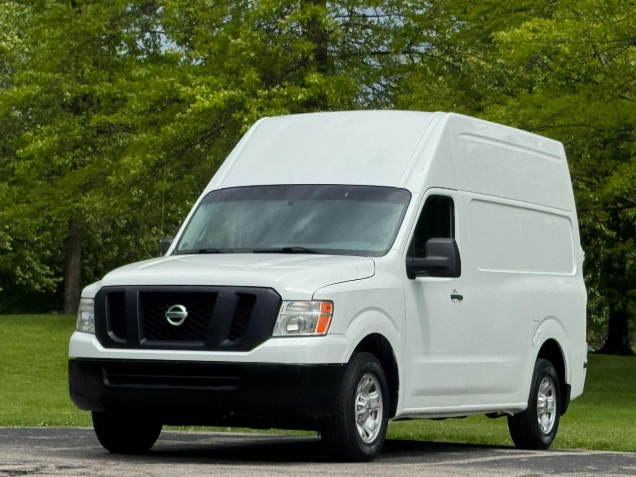 Nissan NV Cargo 2500 HD S V6 High Roof 2014