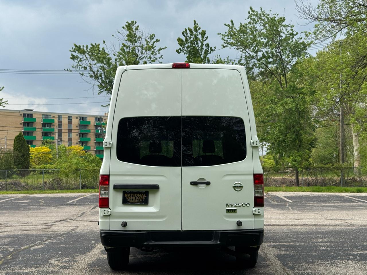 Nissan NV Cargo 2500 HD S V6 High Roof 2014