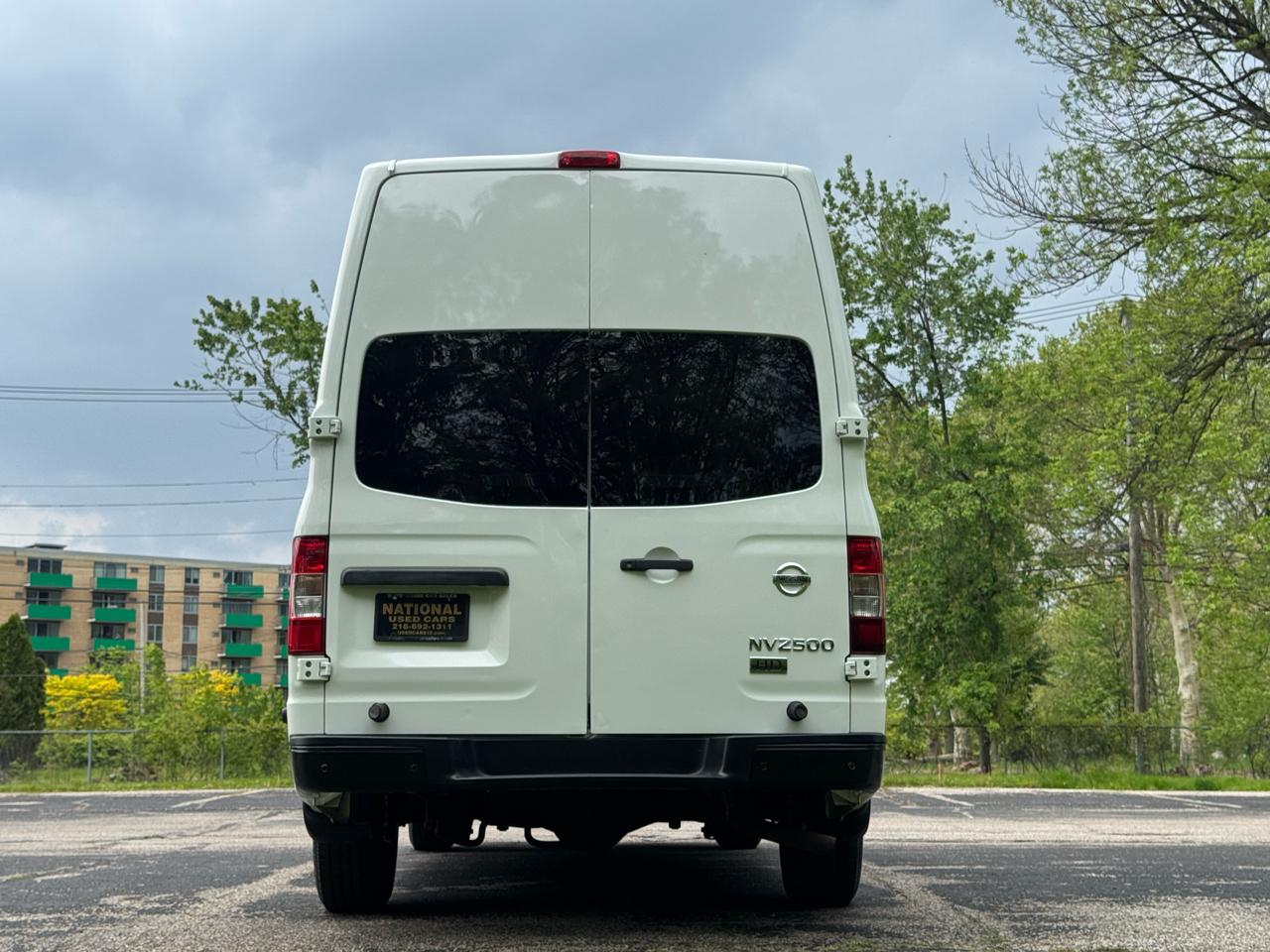 Nissan NV Cargo 2500 HD S V6 High Roof 2014