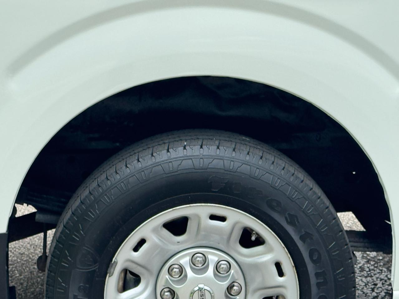Nissan NV Cargo 2500 HD S V6 High Roof 2014