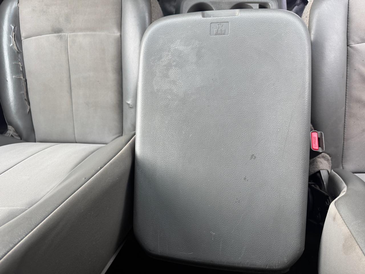 Nissan NV Cargo 2500 HD S V6 High Roof 2014
