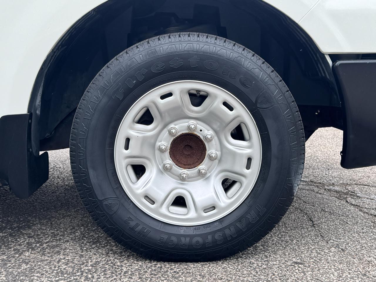 Nissan NV Cargo 2500 HD S V6 High Roof 2014