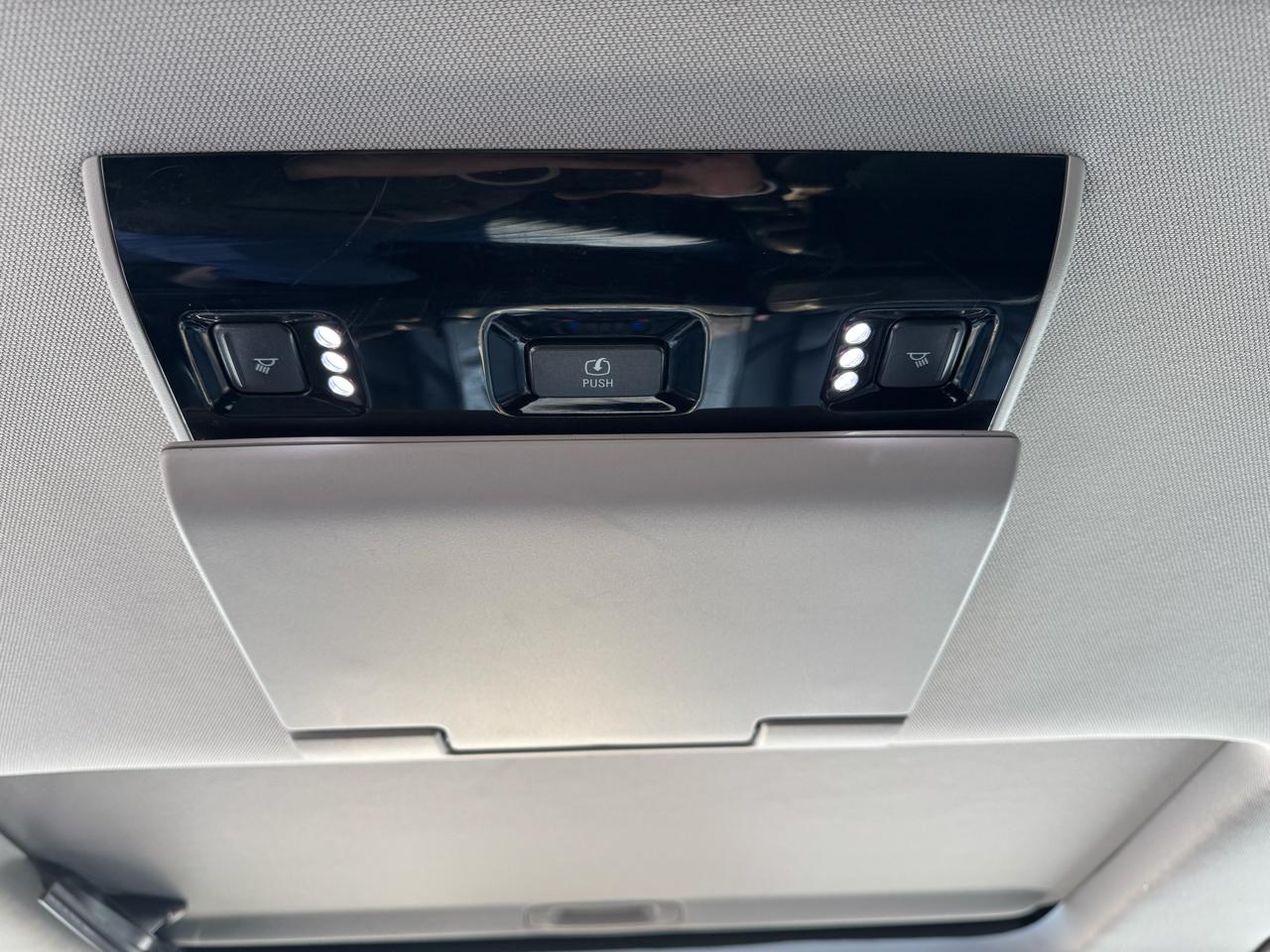 Cadillac Escalade Premium 4WD 2015