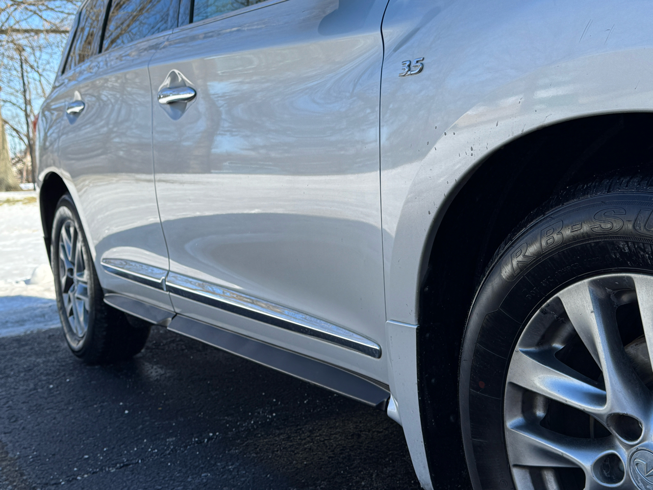 Infiniti QX60 4D SUV AWD 2015