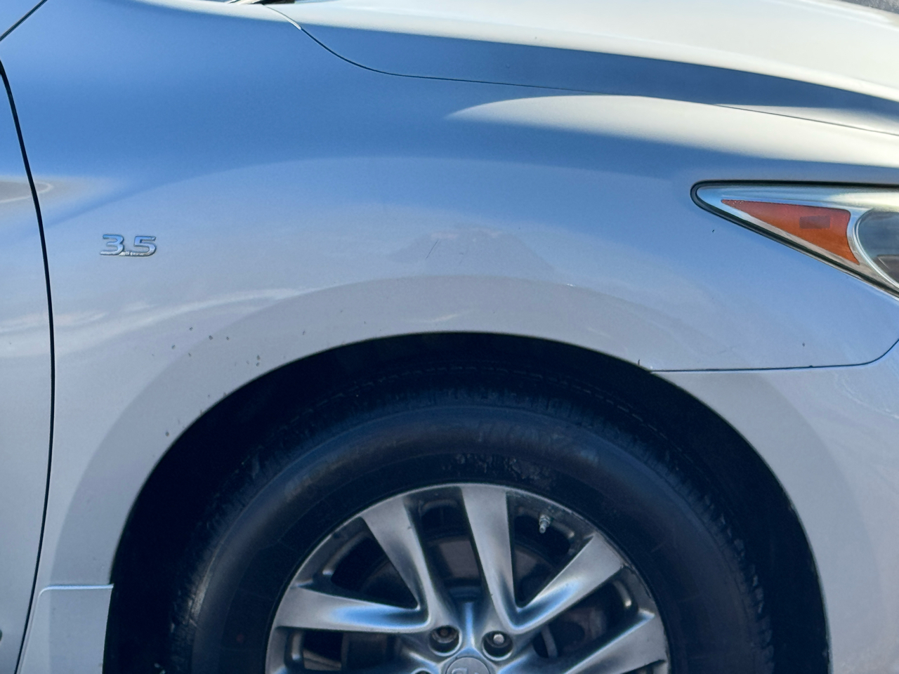 Infiniti QX60 4D SUV AWD 2015