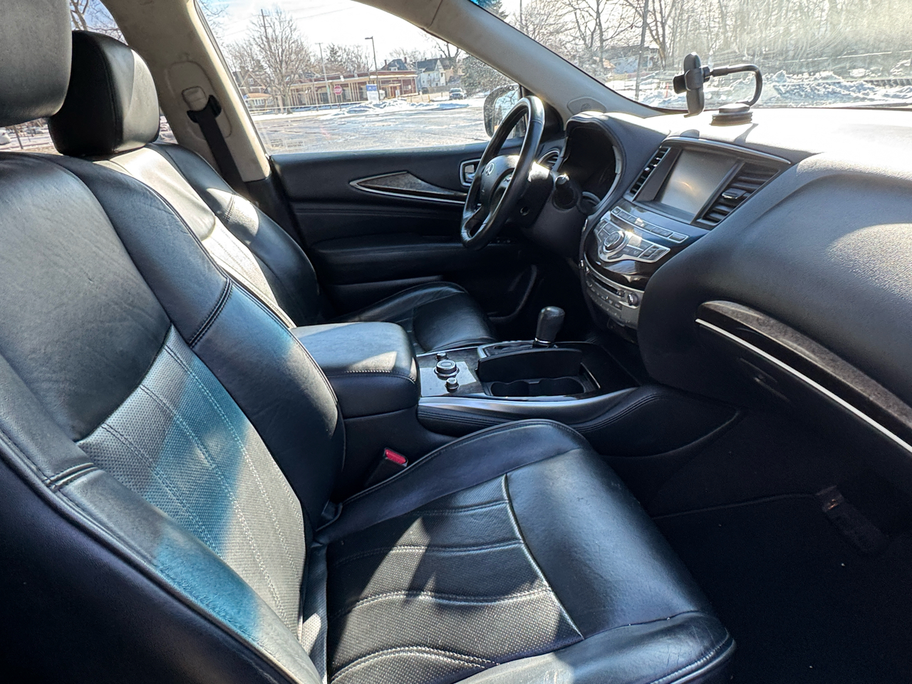 Infiniti QX60 4D SUV AWD 2015