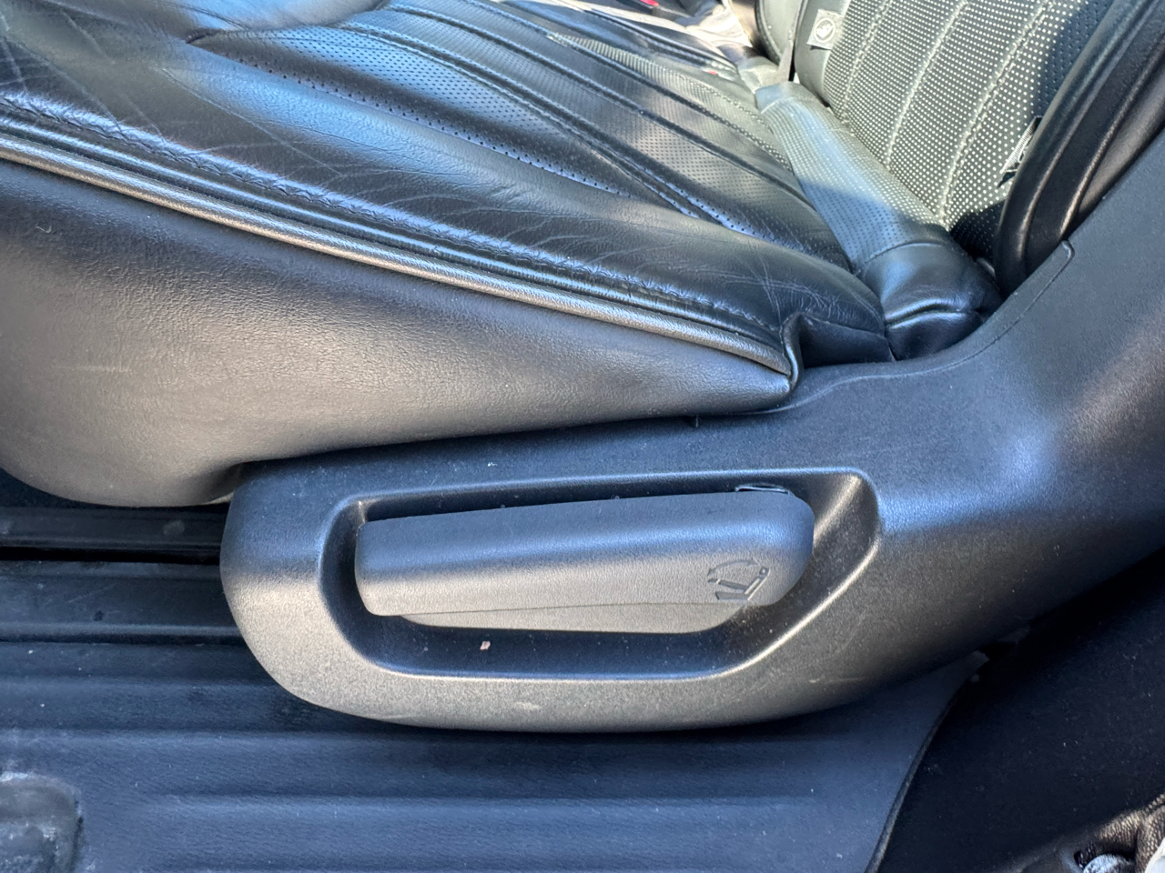 Infiniti QX60 4D SUV AWD 2015