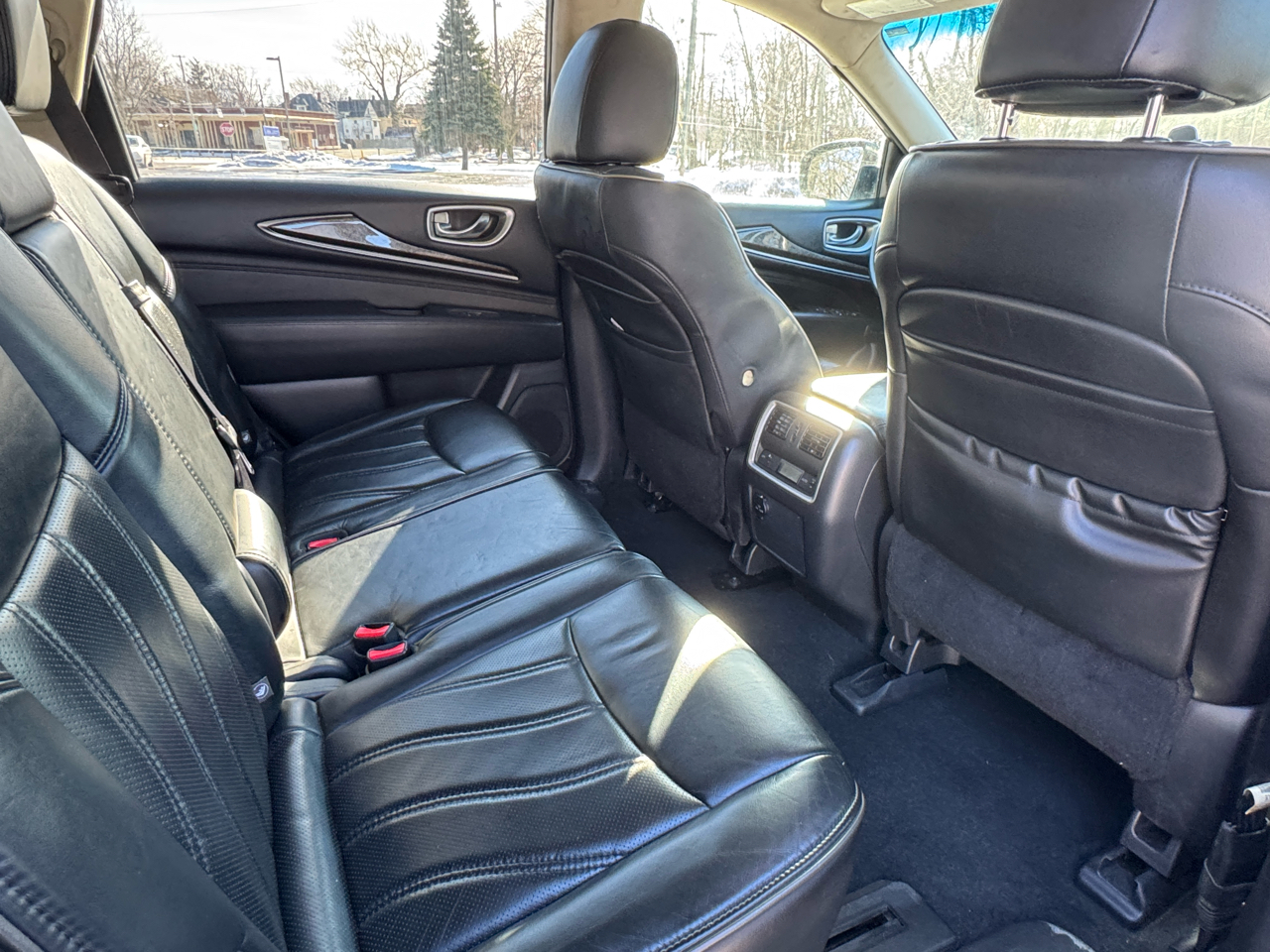 Infiniti QX60 4D SUV AWD 2015