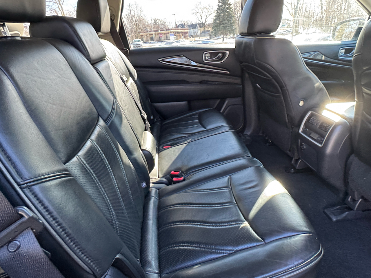 Infiniti QX60 4D SUV AWD 2015