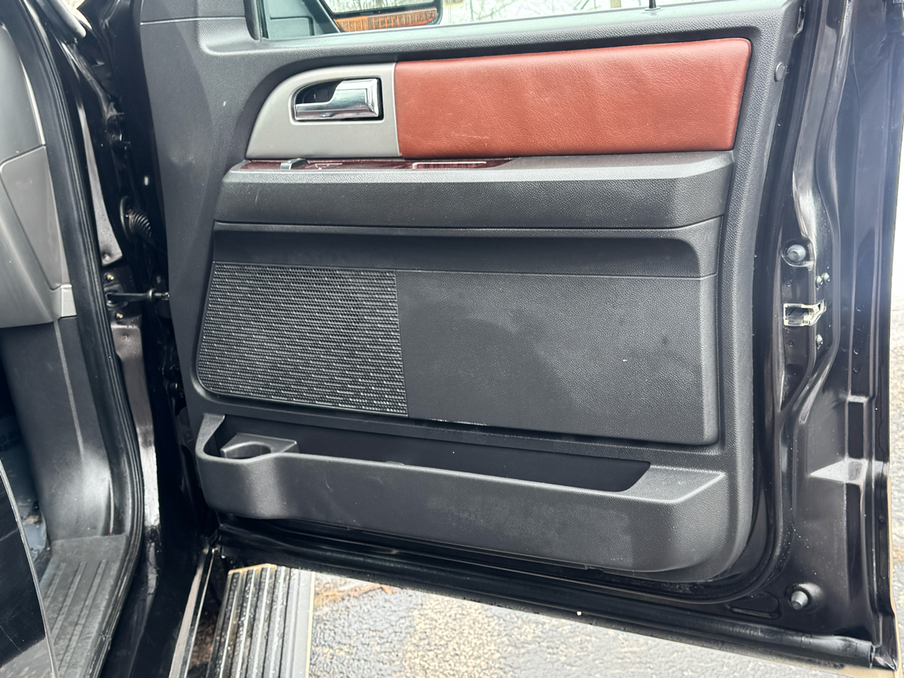 Ford Expedition King Ranch 4WD 2013