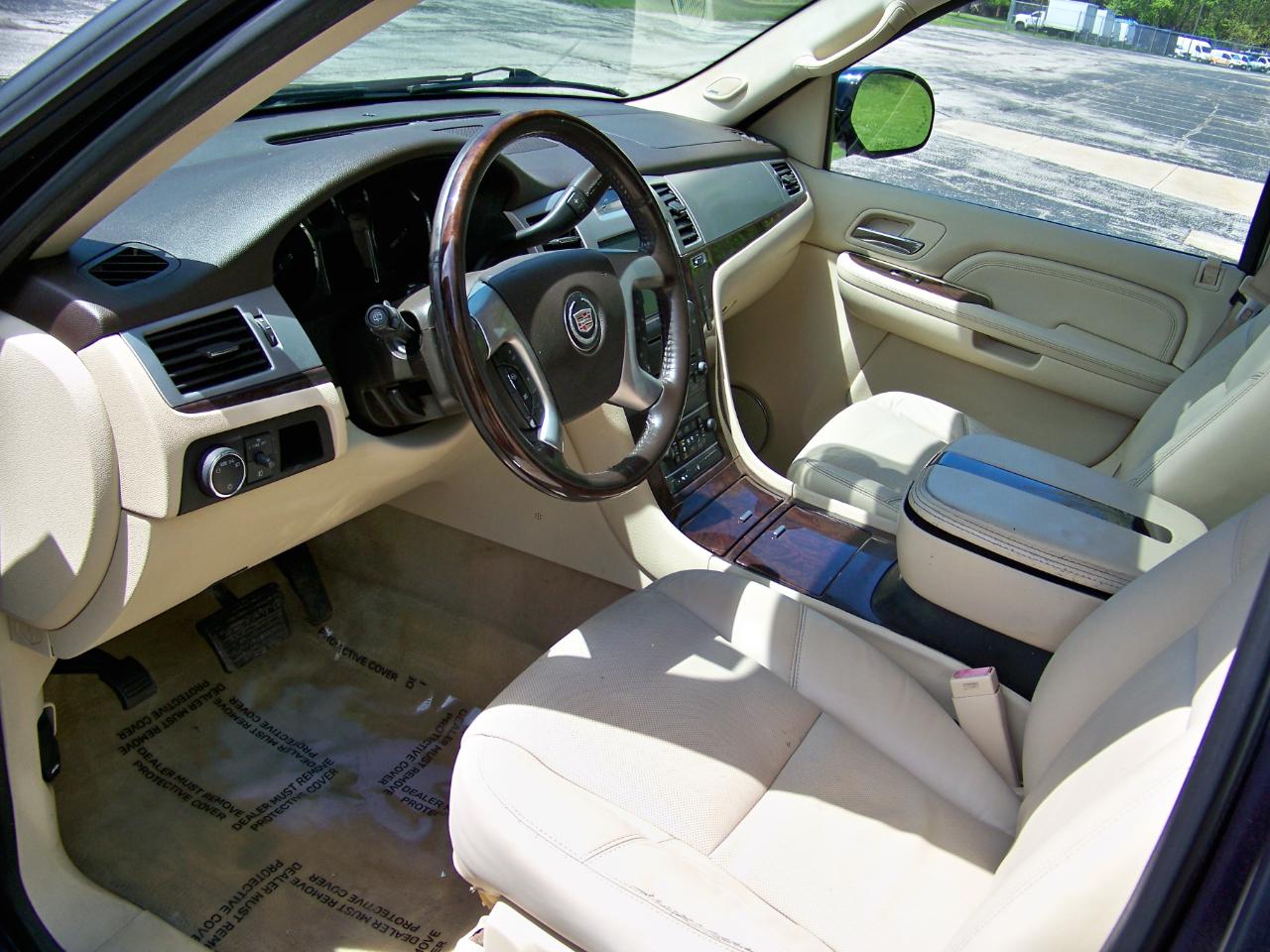 Cadillac Escalade AWD 2008