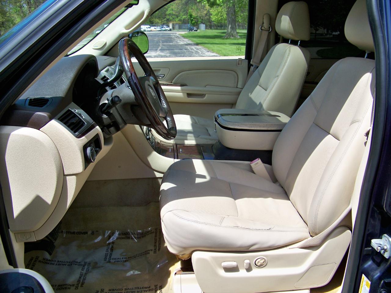 Cadillac Escalade AWD 2008