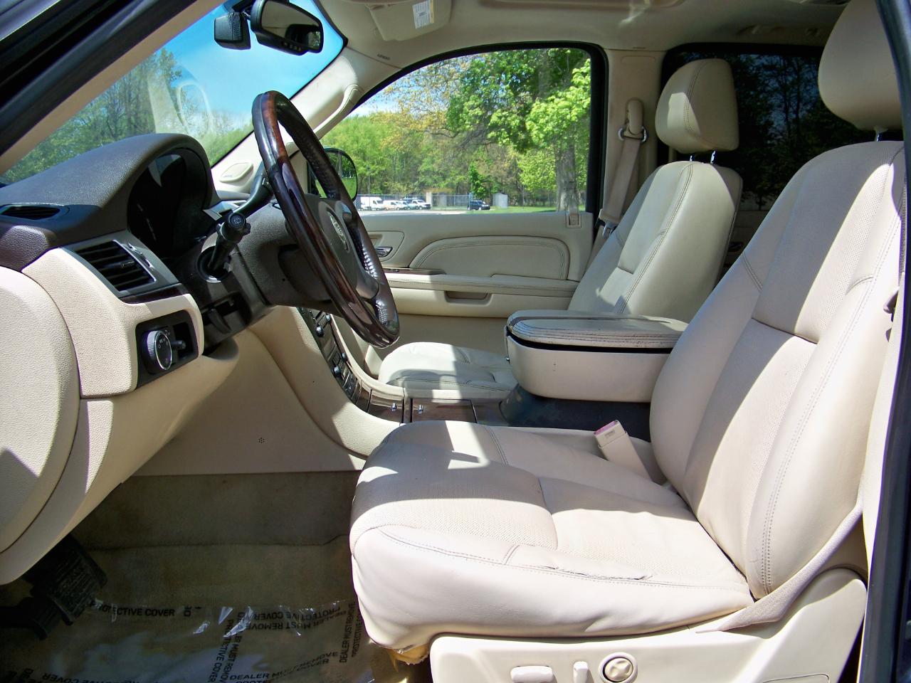 Cadillac Escalade AWD 2008