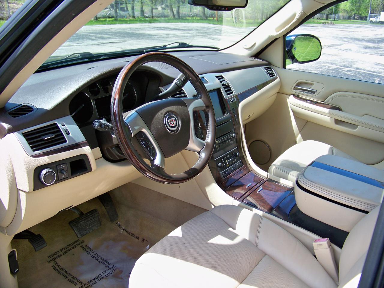 Cadillac Escalade AWD 2008