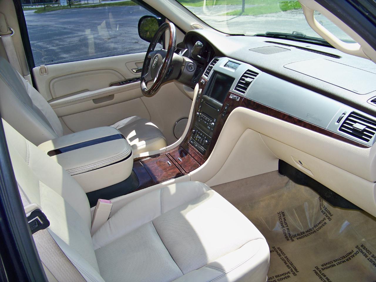 Cadillac Escalade AWD 2008