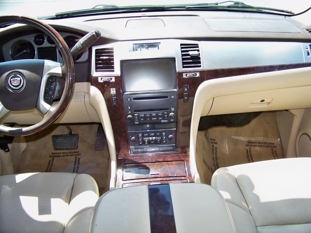 Cadillac Escalade AWD 2008