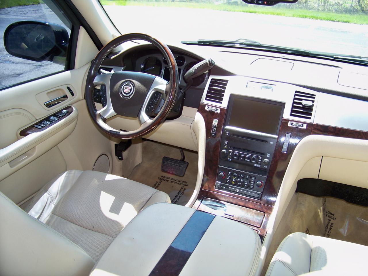 Cadillac Escalade AWD 2008