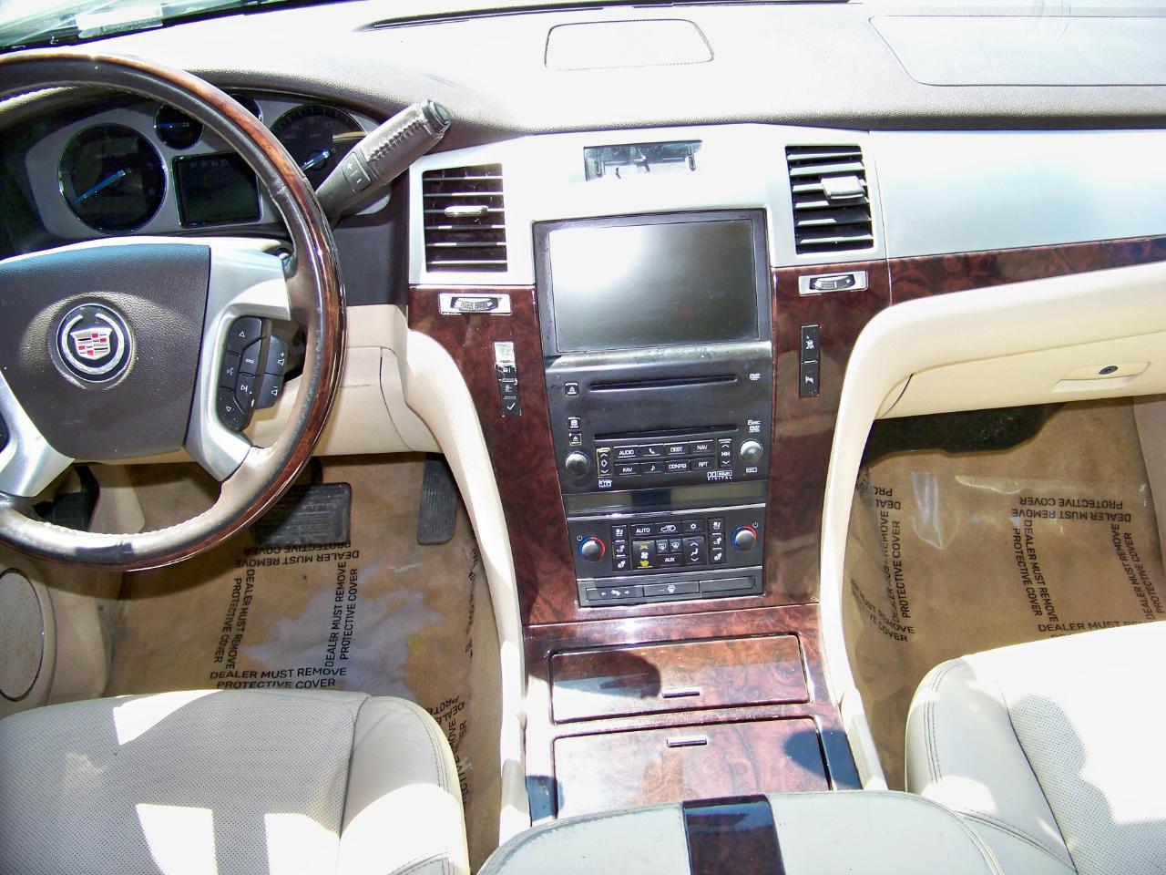 Cadillac Escalade AWD 2008
