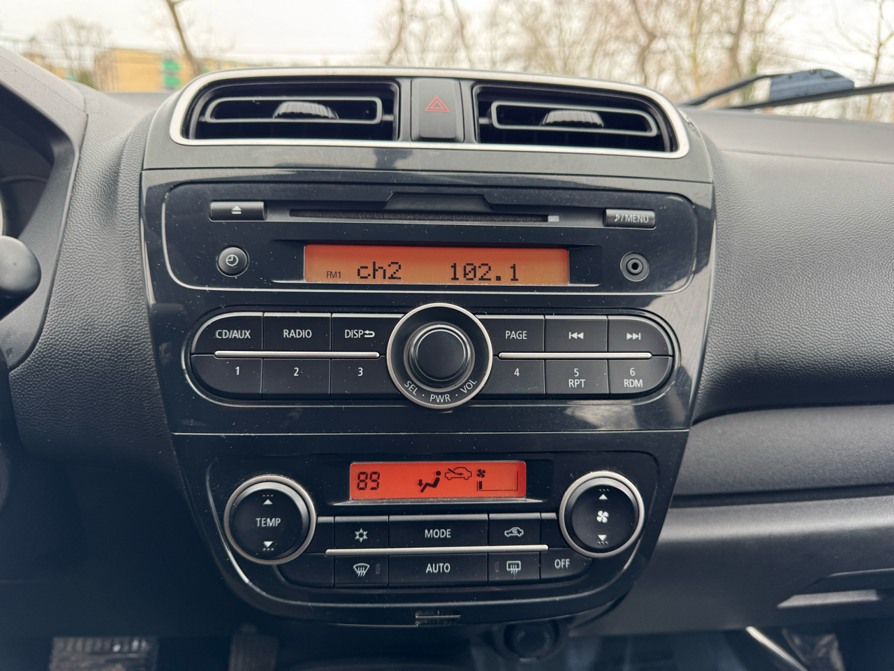 Mitsubishi Mirage DE 2014