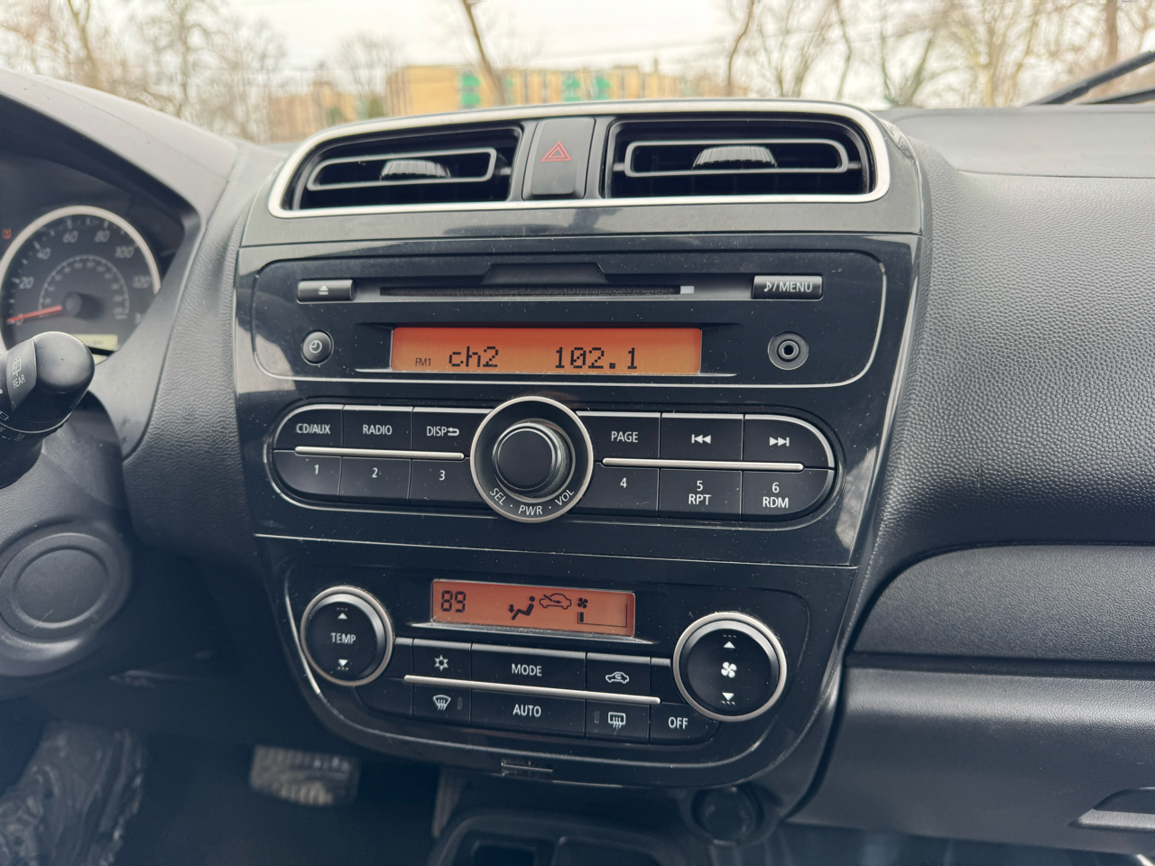 Mitsubishi Mirage DE 2014