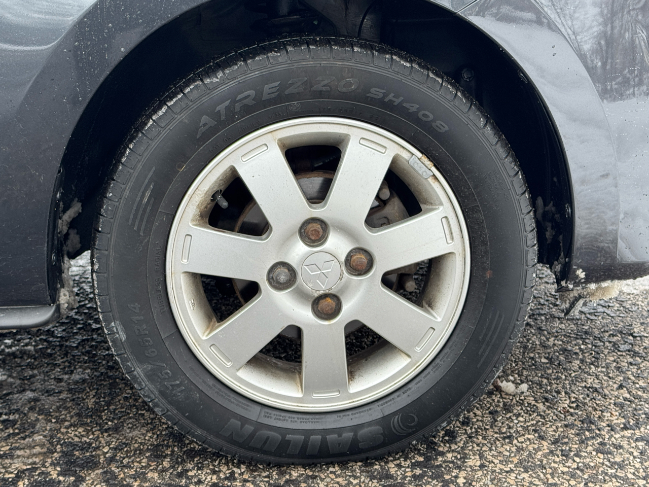 Mitsubishi Mirage DE 2014